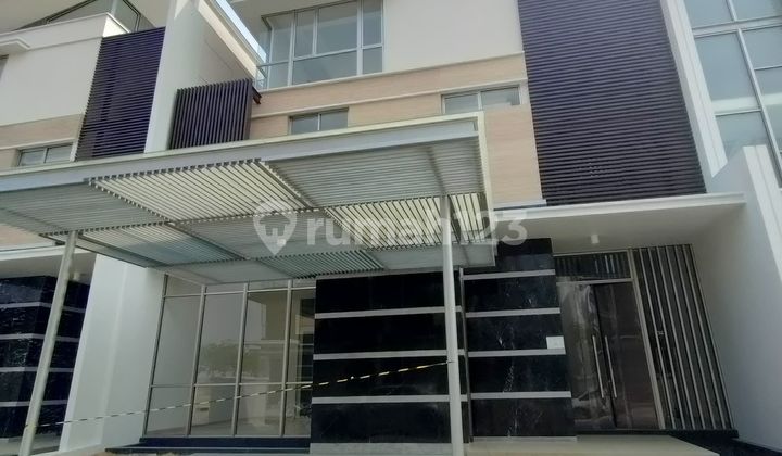Rumah Mewah Di Golf Island Signature - Dijual