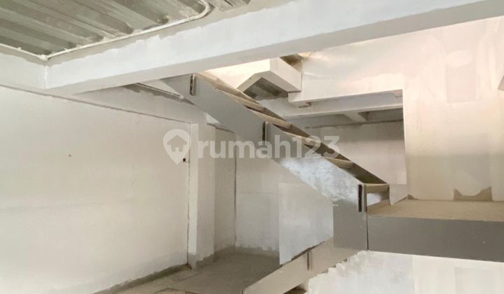 Disewakan Gudang Strategis Di Duta Indah Starhub