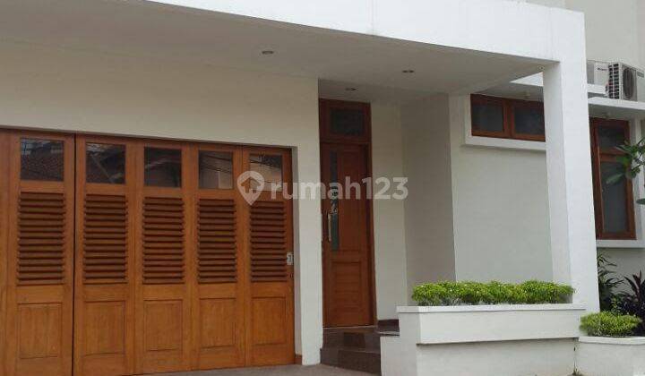 Dijual Rumah di Kemang 1