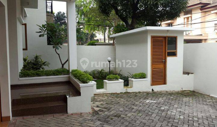 Dijual Rumah di Kemang 2