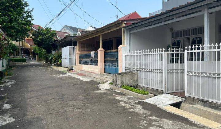 Rumah  Furnished Bagus Di Taman Cimanggu Hadap Utara 2