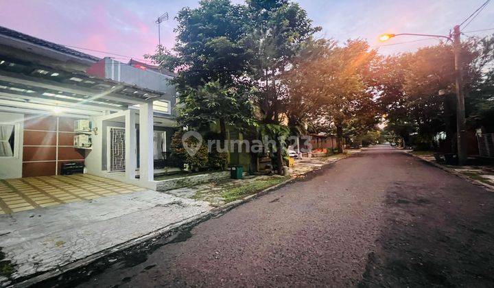  Rumah Semi Furnished Bagus Dalam Cluster Di Sentul City 2