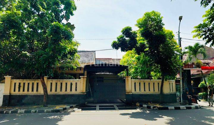  Rumah Hook  Bagus Di Jalan Utama Kresna Raya Indraprasta 1