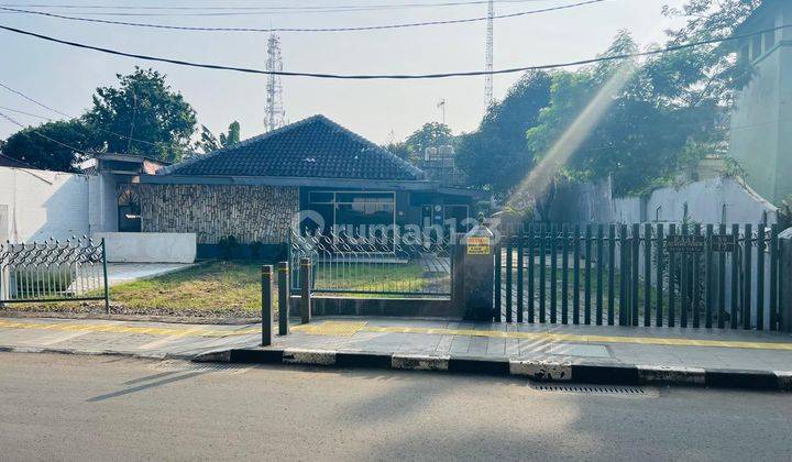 Rumah Heritage Depan Hotel Salak Dekat Juanda Seberang Istana  1