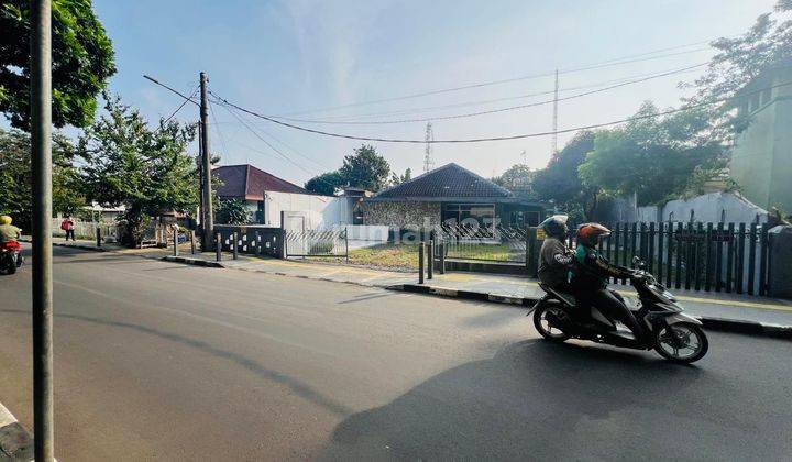 Rumah Heritage Depan Hotel Salak Dekat Juanda Seberang Istana  2