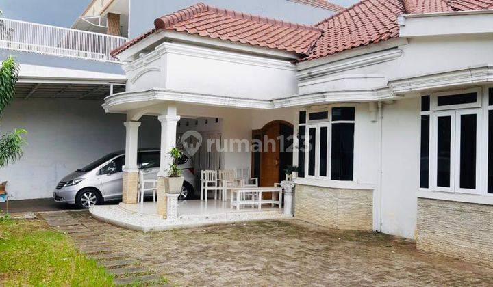  Rumah Hook Semi Furnished Bagus Di Boulevard Taman Yasmin 2