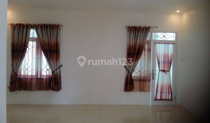 Rumah Unfurnished Bagus Dalam Cluster Dekat Stasiun Di Yasmin 2