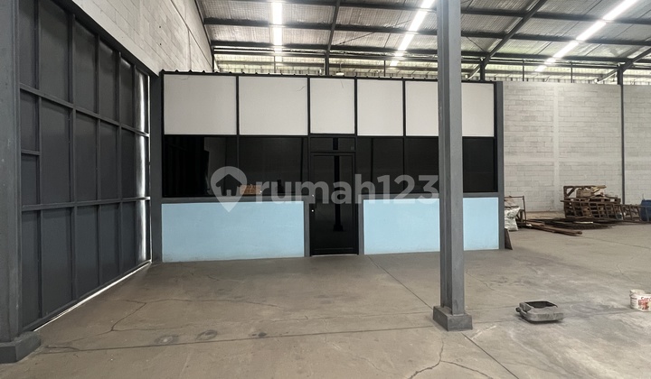 Dijual Bangunan Komersial Berupa Gudang Di Jalan Raya Karadenan  2