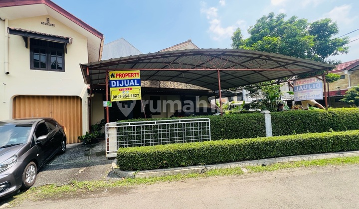 Hook House Near Station in Taman Cimanggu Accessible by Public Minibus 2