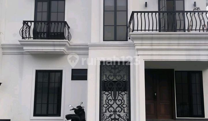 Cool House Ready to Live In