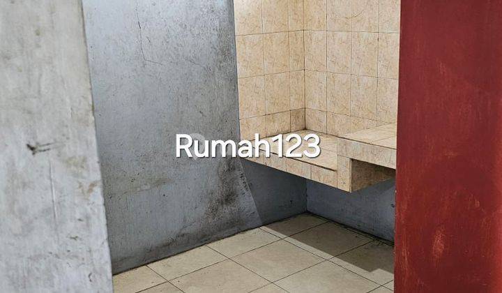 *Ruko 2,5 Lantai Lokasi Strategis Pinggir Jalan di Kemayoran* 2