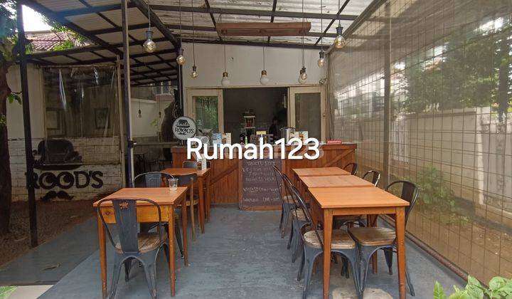 *Eks Kafe Lokasi Strategis di Daerah Kemang, Jakarta Selatan* 2