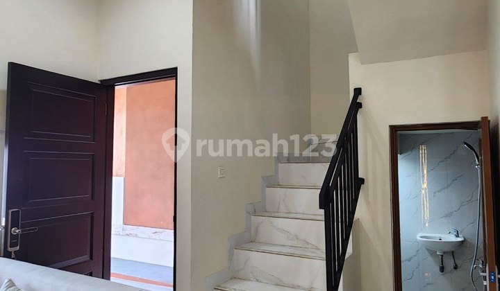 Ready-to-Occupy Unit and Construction Process in a 16-Unit Cluster, 2 Floors in Limo Depok 2