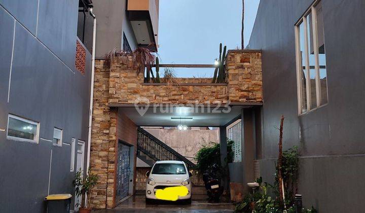 Rumah 3 Lantai Bagus Akses Pinggir Jalan Jagakarsa JakSel 2