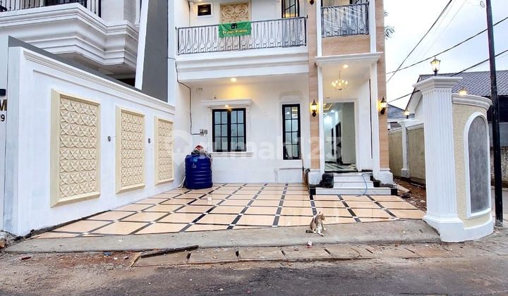 2-Story House in Jagakarsa, South Jakarta Near Ragunan