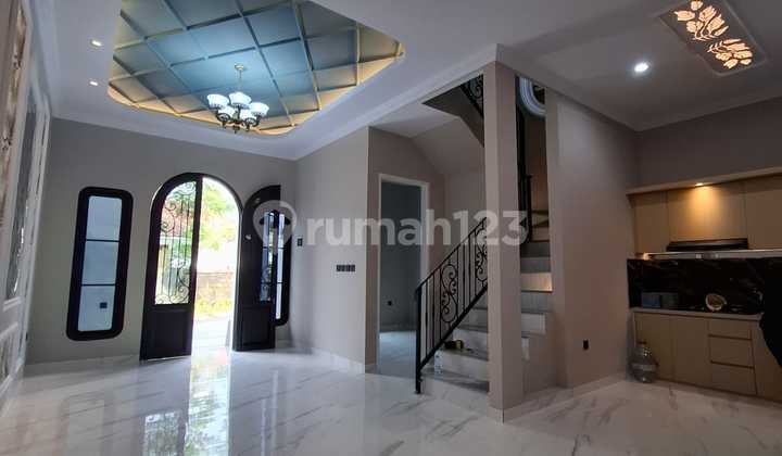 Brand New House Modern Classic Jakarta Selatan