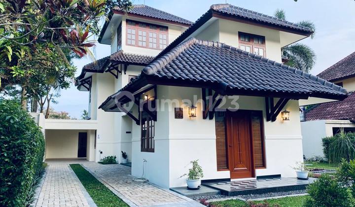 Rumah Mewah Furnished Dengan Kolam Renang Rancamaya Golf Estate 1
