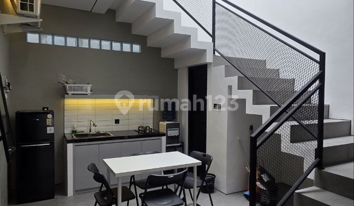 Kost Exclusive Dkt Pakuwon Mall & Kampus UPN ******** STRATEGIS!!!