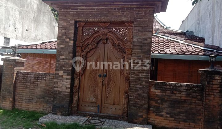 Classic Jogja restaurant for rent in front of JEC Jogja. SUPER STRATEGIC!!