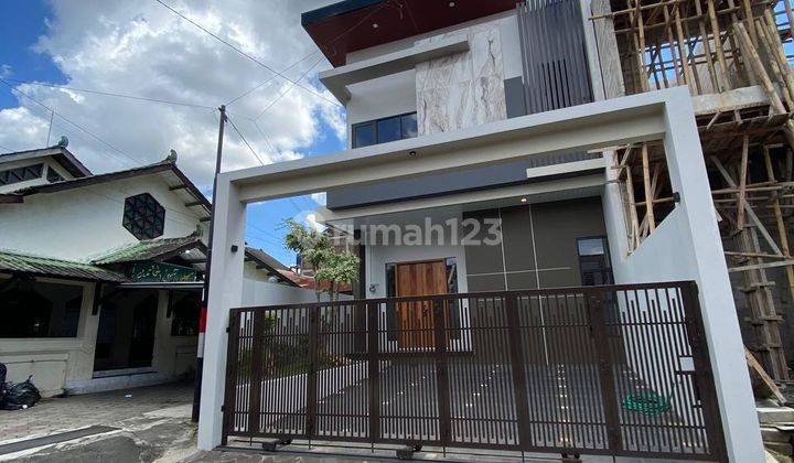 Rumah Kontemporer Banteng Jakal km 8.STRATEGIS TERBAIK SEMI FURNISHED  1