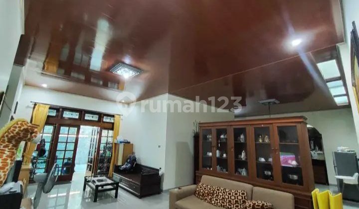 Exclusive Kost +R Parent Near UGM Campus Pandega Jogja.NEGOTIABLE UNTIL DEAL SOLD 2