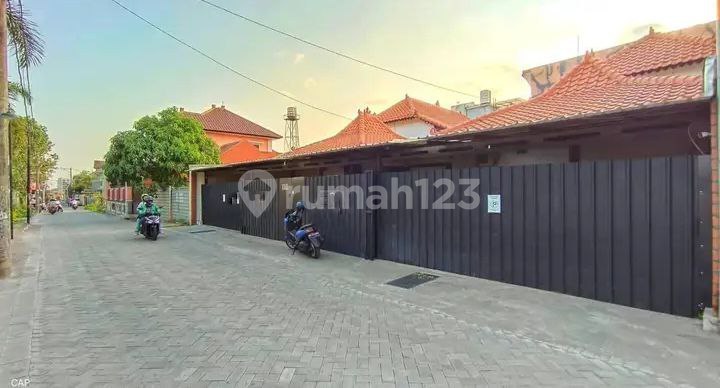 Kost Ekslusif Pogung Area Kampus UGM ******** STRATEGIS RING UGM BU Kost Ekslusif Pogung Area Kampus UGM ******** STRATEGIS RING UGM BU