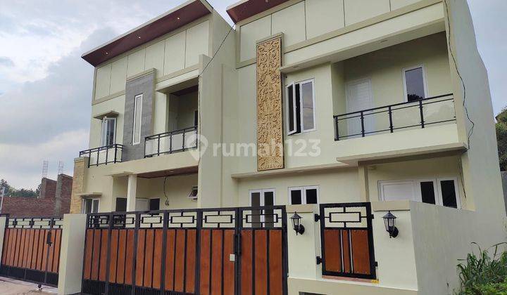 Rumah Modern Clasic 2 lantai di Depok Tengah Rumah di Jalan boelevard GDC Sukmajaya Depok 2