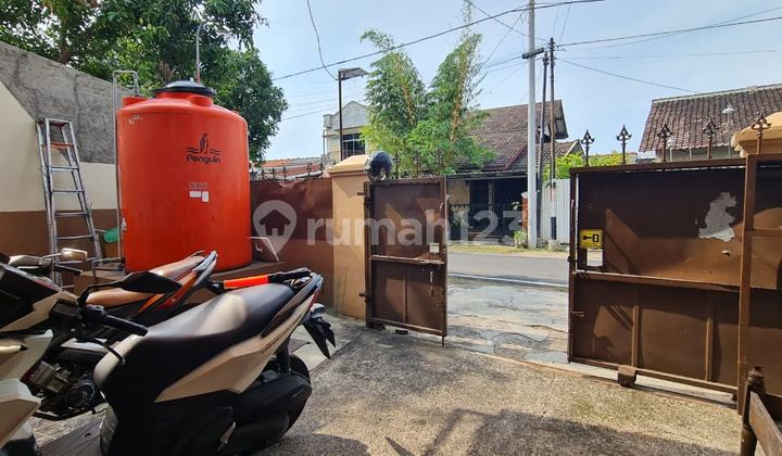 Active and Ready-to-Operate Exclusive Boarding House in Pamularsih Active and Ready-to-Operate Exclusive Boarding House in Pamularsih