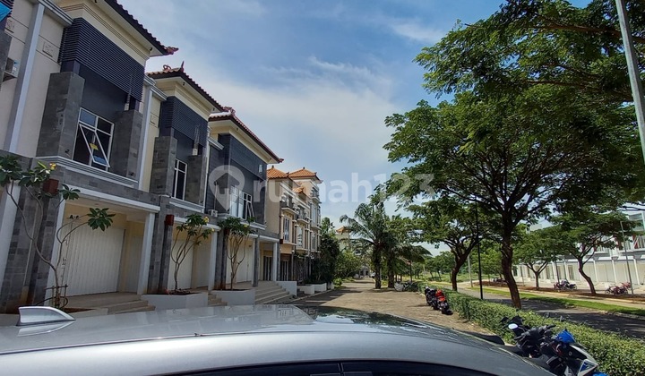 Good Ready-to-Use Shophouse at Beranda Galeria BSB City 1