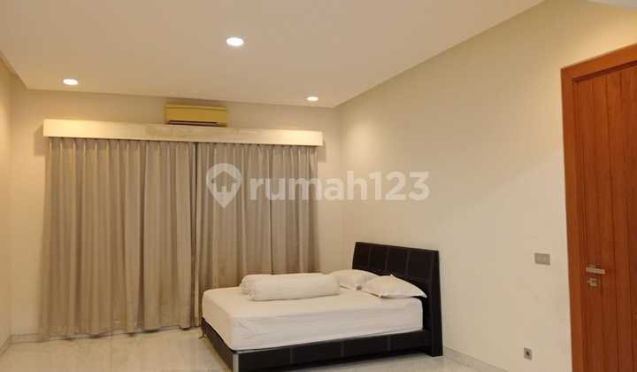 Luxury House Ready to Occupy on Jl Seroja, Central Semarang 1