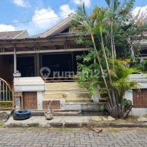 Rumah Strategis Cocok Untuk Hunian di Puri Anjasmoro 1