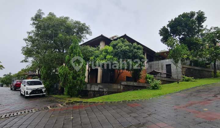 Rumah Hook Strategis di Cluster Graha Candi Golf 2