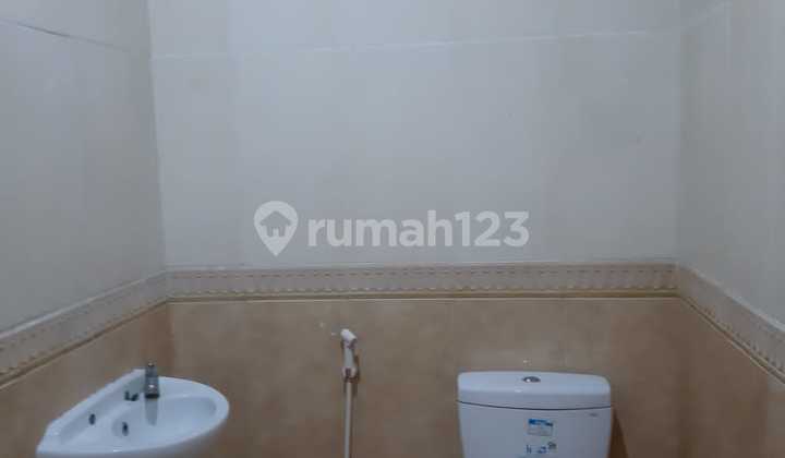 Premium Good Cluster House Ready to Occupy in Taman Adenia Graha Padma Premium Good Cluster House Ready to Occupy in Taman Adenia Graha Padma