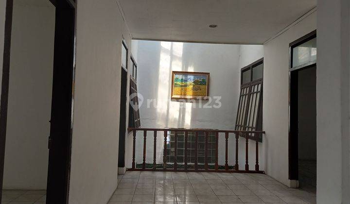 Rumah 2 Lantai Hadap Selatan dijual di Kopo Elok 1