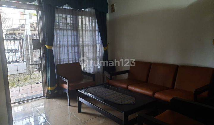 Rumah 2 lantai hadap Selatan dijual di Kopo Permai 3 2