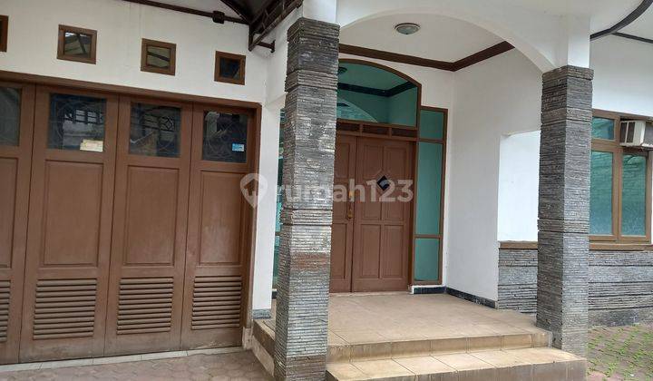 Rumah 1 lantai hadap Timur dijual di Caringin 1