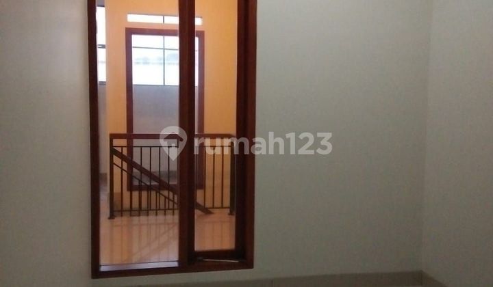 Dijual Rumah minimalis 2 Lantai hadap Utara di Situsari, sayap Buah Batu 2
