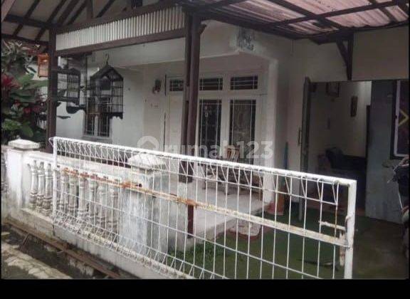 Dijual cepat Rumah 2 Lantai di Margahayu Raya 2