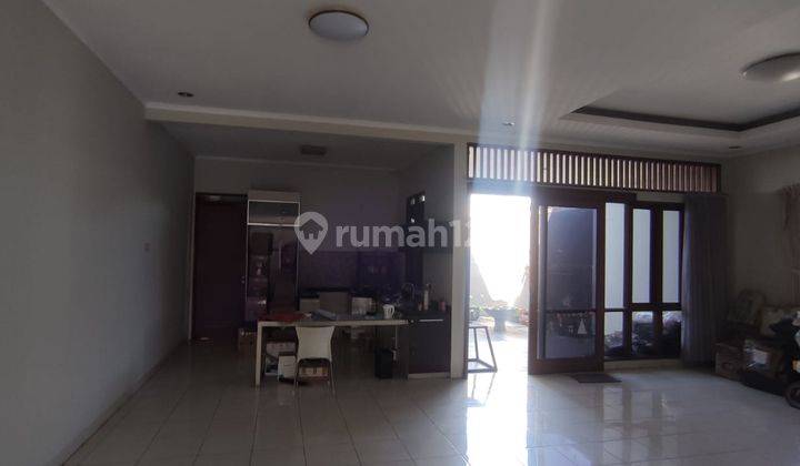 Rumah 2 Lt Ada Taman Dan Carport Luas di Soekarno Hatta Bandung 2