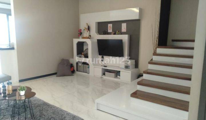 Rumah Furnished 3 Lantai Siap Huni di Taman Mekar Utama Bandung  2