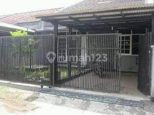 Rumah 2 Lantai hadap Barat di Kembar Mas