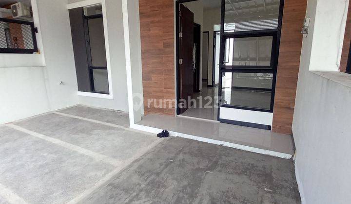 Rumah 1 Lt Siap Huni Hadap Timur  Di Tki 2