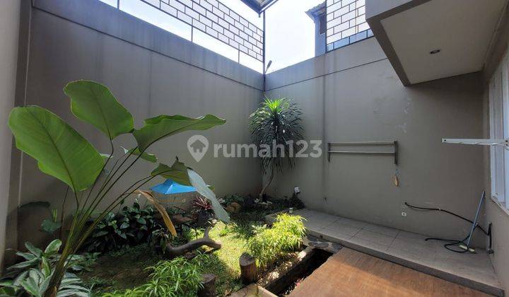 Rumah Minimalis Modern 2 Lantai Di Taman Mekar Utama 2