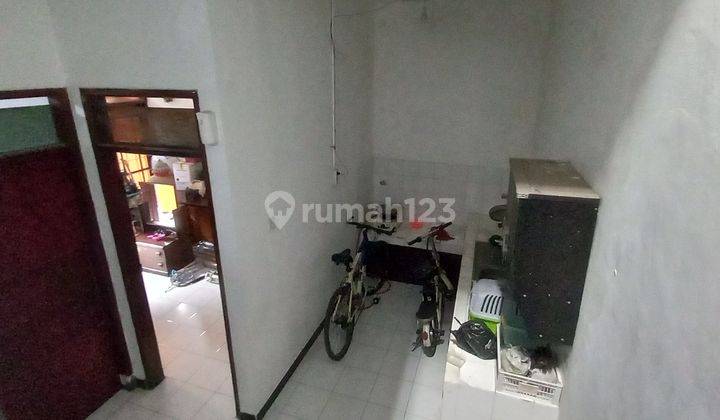 Rumah 2 Lantai Butuh Renovasi Di Gang Luna 2