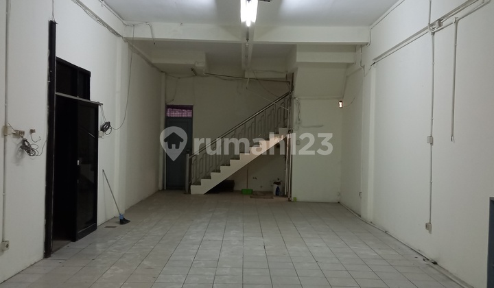 5-Storey Townhouse in the City Center of Suniaraja 2