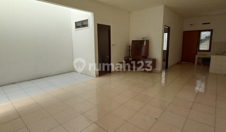 Rumah 1.5 Lantai Siap Huni di Mekar Wangi