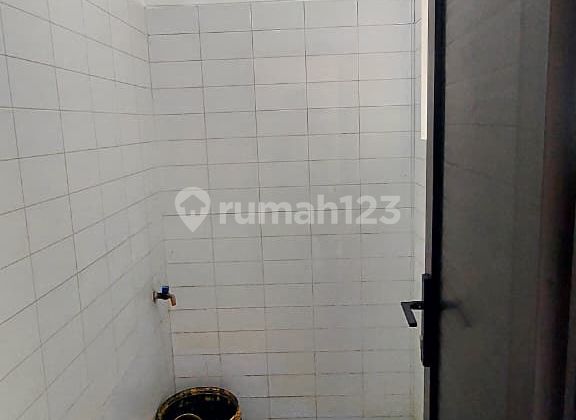 Rumah Siap Huni di Tengah Kota Akses 1 Mobil 2