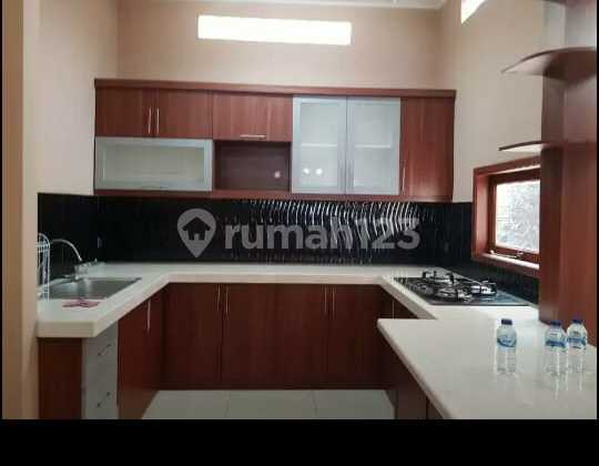 Rumah Bagus 2lt Furnished di Mekar Wangi 1
