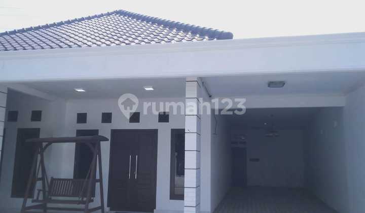 Rumah Mewah Free Perabotan Jati Lokasi Teluk Naga, Tangerang 1