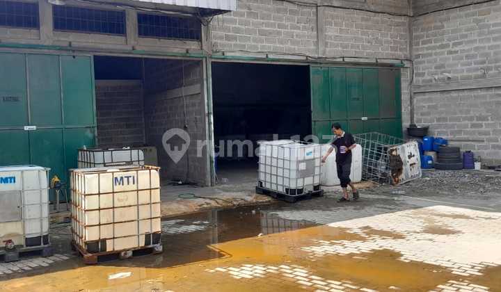Warehouse for Rent by the Road in Kp Melayu, Teluk Naga, Tangerang
